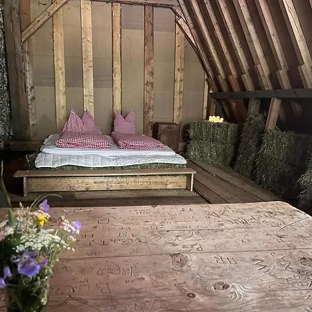 Heubett In Bauernscheune - Schlafen Im Bergheu 렌베그